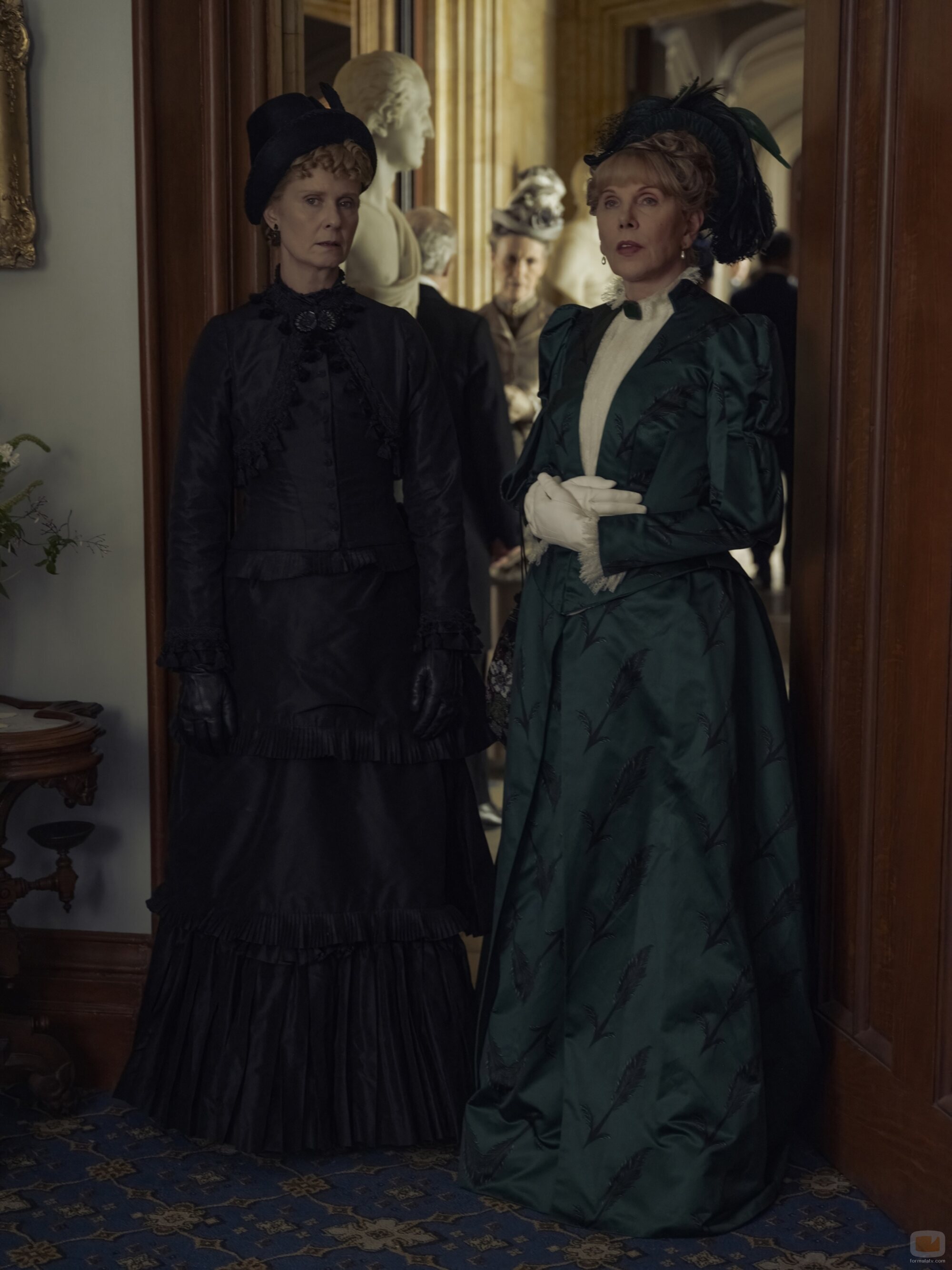 Cynthia Nixon y Christine Baranski en el 3x02 de 'La edad dorada'