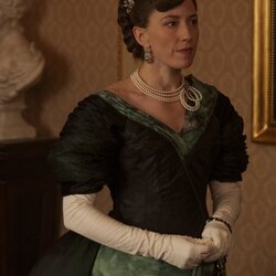 Carrie Coon en el 3x03 de 'La edad dorada'