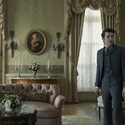 Harry Richardson en el 3x03 de 'The Gilded Age'