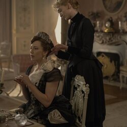 Carrie Coon en el 3x03 de 'The Gilded Age'