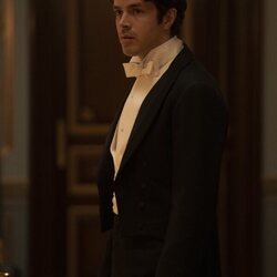 Harry Richardson en el 3x04 de 'La edad dorada'