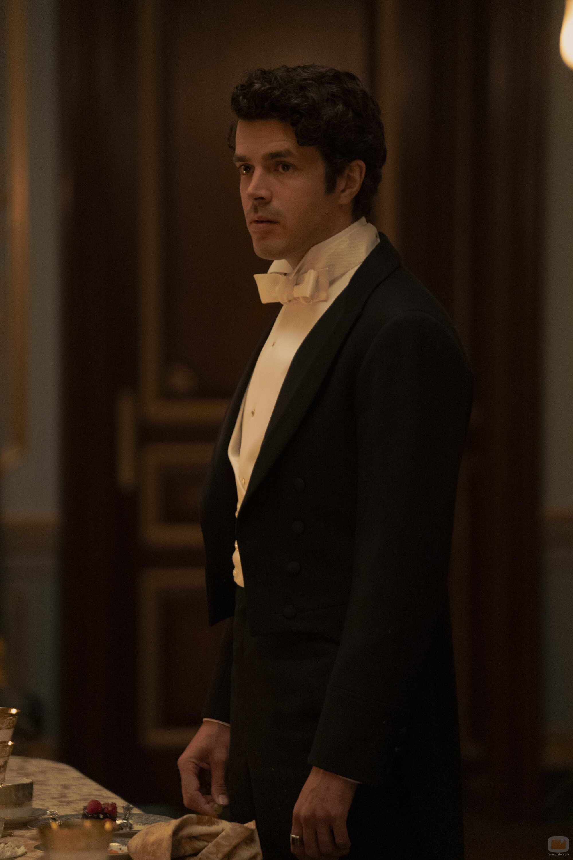 Harry Richardson en el 3x04 de 'La edad dorada'