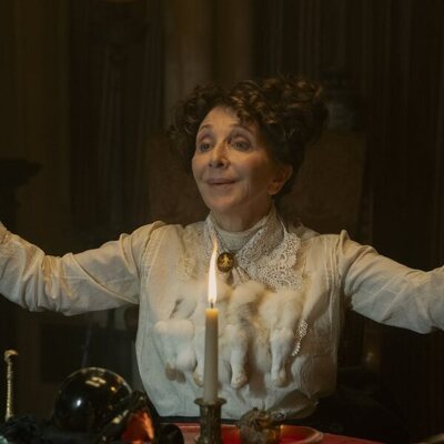 Andrea Martin en 3x05 'Un mundo distinto' de 'La edad dorada'