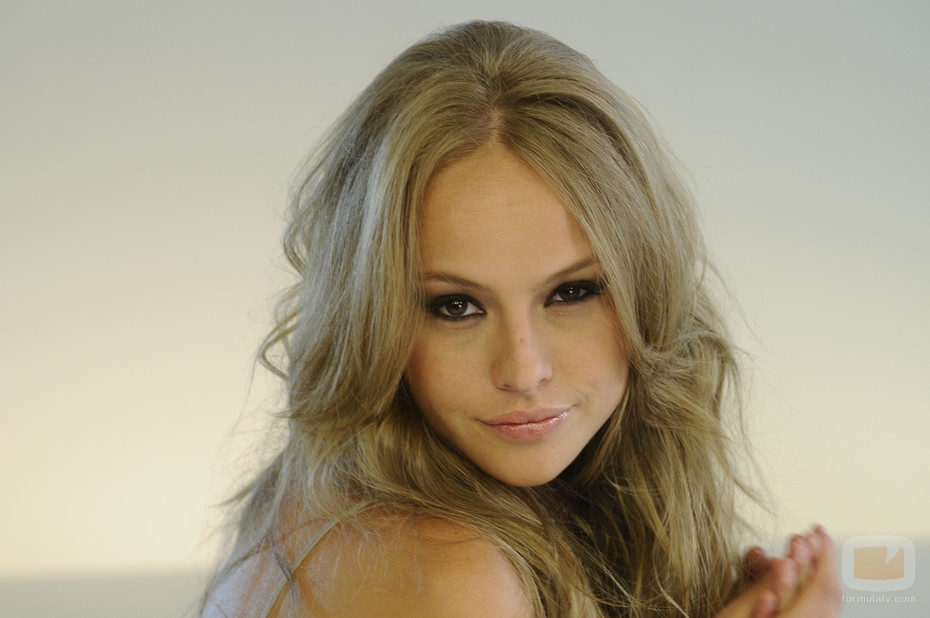 Esmeralda Moya, protagonista en '90-60-90' de Antena 3