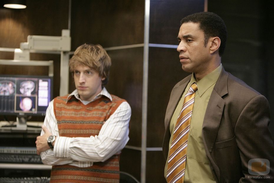 Fran Kranz y Harry Lennix en 'Dollhouse'