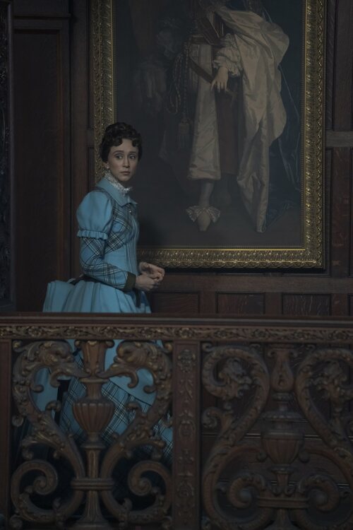 Fotograma de Taissa Farmiga en 3x05 titulado 'Un mundo distinto' de 'La edad dorada'