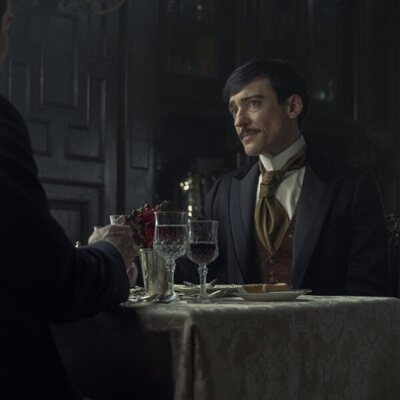 Blake Ritson en el 3x05 de 'La edad dorada'
