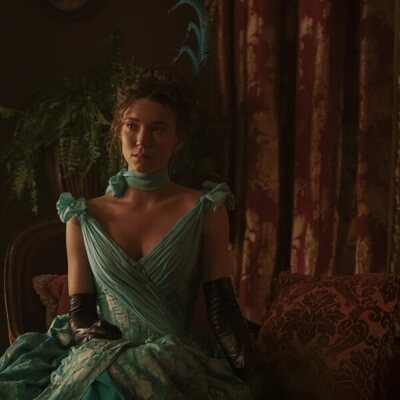 Nicole Brydon Bloom en el 3x06 de 'La edad dorada'