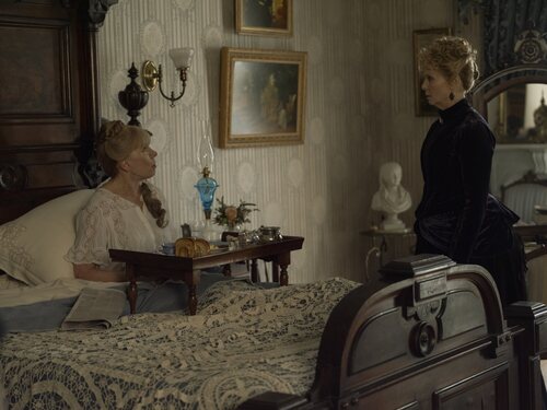 Christine Baranski y Cynthia Nixon en Capítulo 6 titulado 'Si quieres cocinar un omelette' de 'La edad dorada'