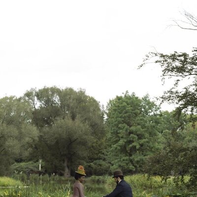 Denée Benton y Jordan Donica en Capítulo 7 titulado 'Excomulgado' de 'La edad dorada'