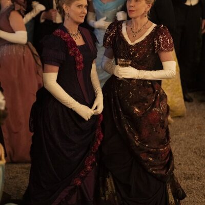 Christine Baranski y Cynthia Nixon en Capítulo 8 titulado 'He tomado una decisión' de 'La edad dorada'