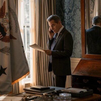 Rufus Sewell en el 4x05 de 'La diplomática'