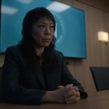 Ali Ahn en Capítulo 6 titulado 'Los muertos' de 'La diplomática'