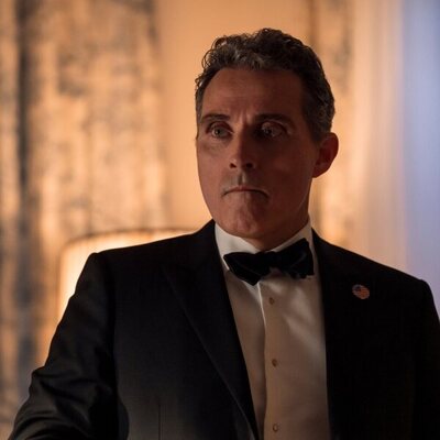 Rufus Sewell en el 4x08 de 'La diplomática'