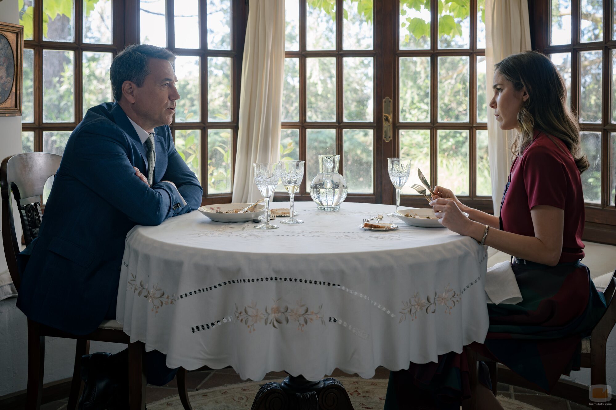 Oriol Tarrasón y Natalia Sánchez en 'Viernes 16 de octubre de 2026' de 'Sueños de libertad'