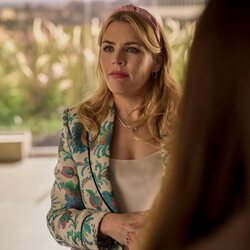 Busy Philipps en la temporada 1 y el capítulo 02 de 'Cupertino'
