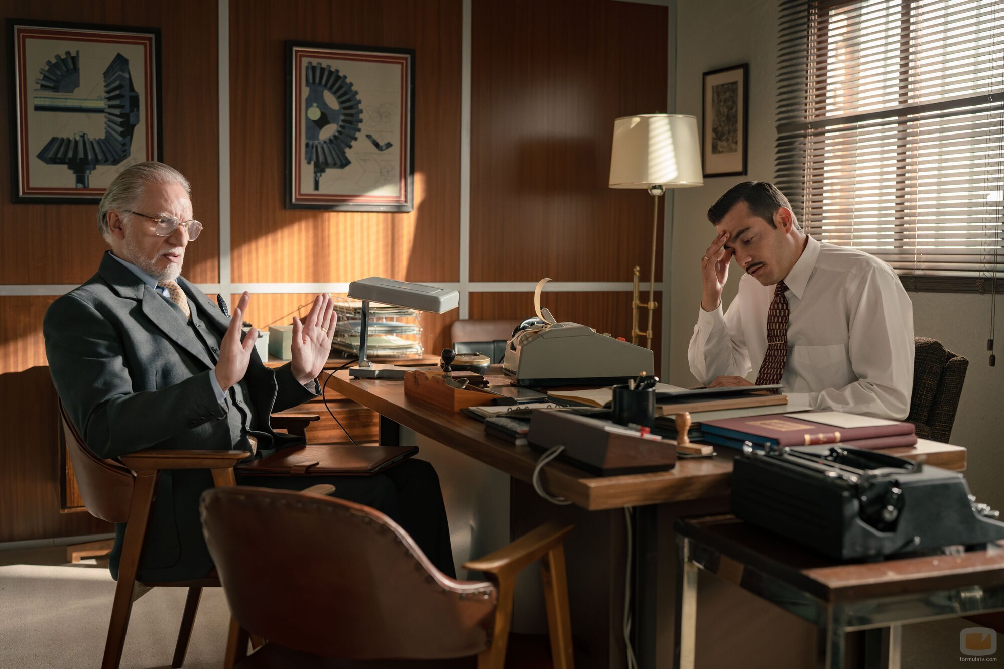 José Milán y Nancho Novo en el 3x194 de 'Sueños de libertad'