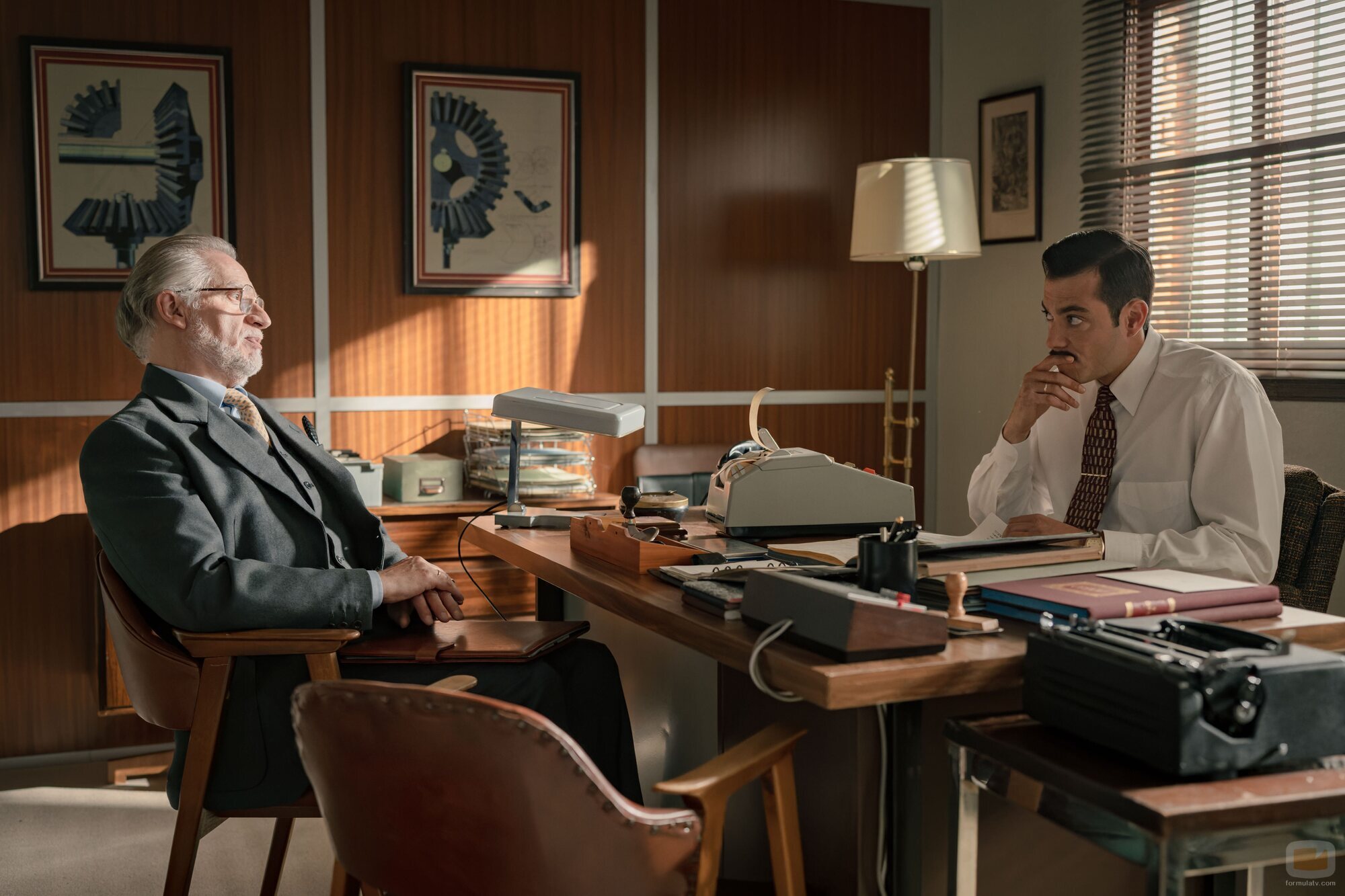 Imagen de Nancho Novo y José Milán en el 3x194 de 'Sueños de libertad'