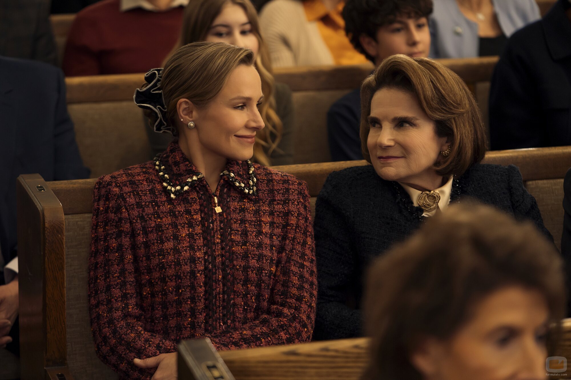 Kristen Bell y Tovah Feldshuh en 3x02 'Papaíto ha vuelto' de 'Nadie quiere esto'