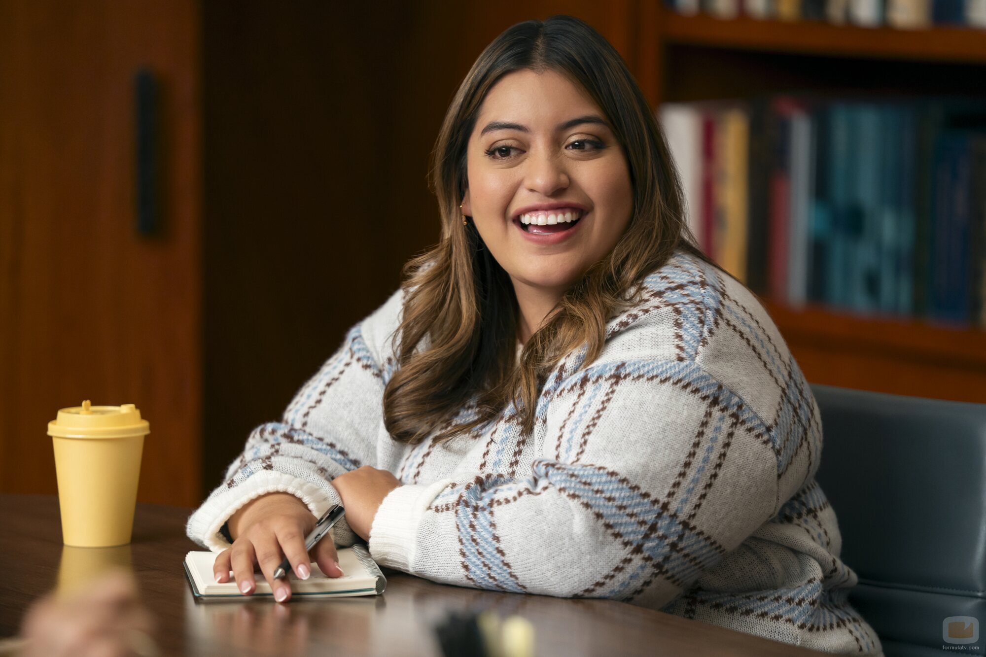 Keyla Monterroso Mejia en el 3x02 de 'Nobody Wants This'