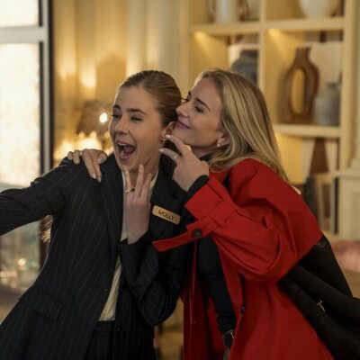 Justine Lupe en 3x07 'Mira lo que pasa' de 'Nadie quiere esto'
