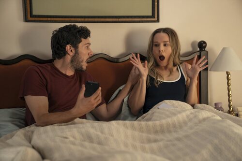 Kristen Bell en 3x08 titulado 'Una entre un millón' de 'Nadie quiere esto'