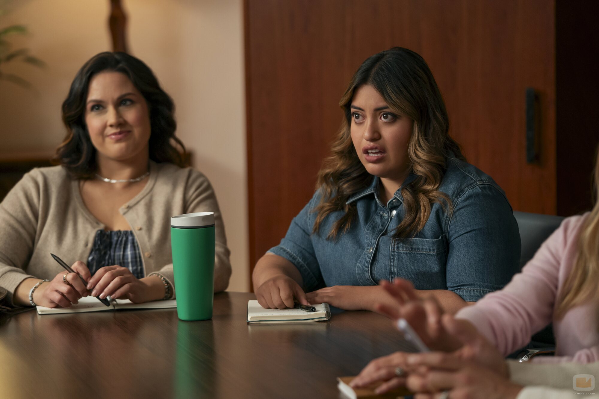 Keyla Monterroso Mejia en el 3x08 de 'Nobody Wants This'