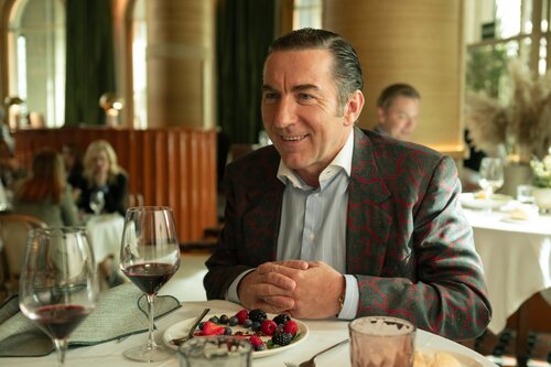 Alexandra Jiménez y Antonio de la Torre en 1x01 'El marqués' de 'Grande de España'