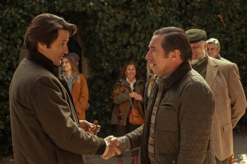 Antonio de la Torre y Fernando Andina en 1x06 titulado 'Quién es Sofía Carrington' de 'Grande de España'