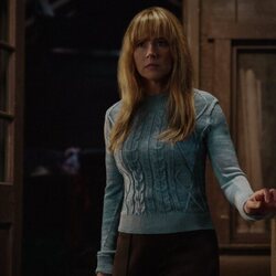 Linda Cardellini en Capítulo 5 titulado 'Sangre nueva' de 'Crystal Lake'