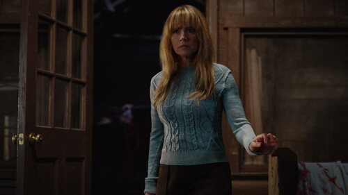 Linda Cardellini en Capítulo 5 titulado 'Sangre nueva' de 'Crystal Lake'