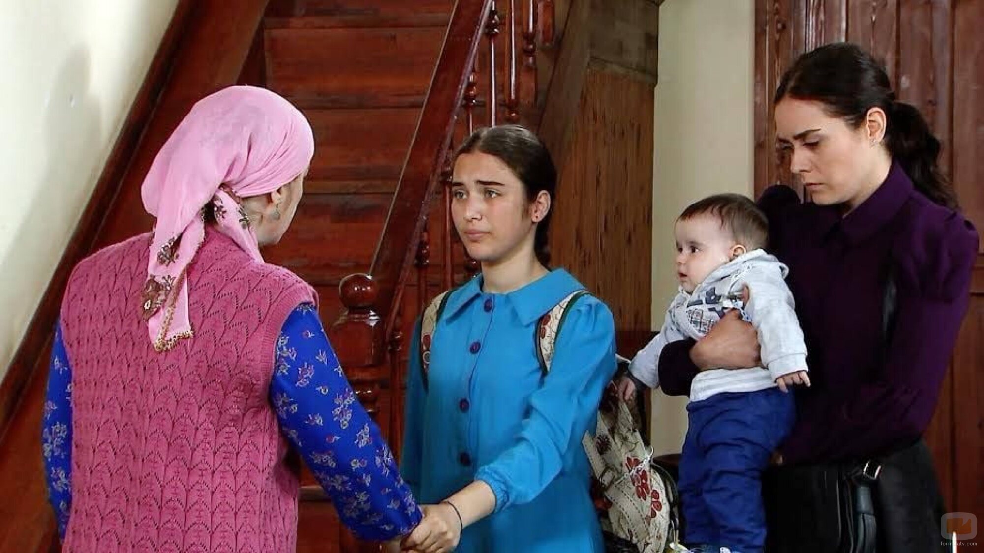 La escalera de la casa familiar en 'Esposa joven'