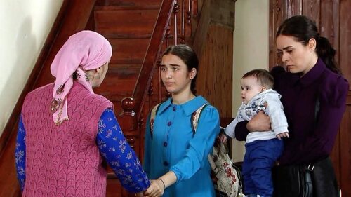 La escalera de la casa familiar en 'Esposa joven'