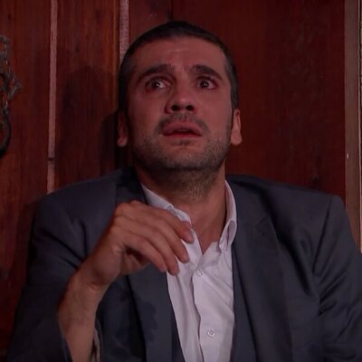 Ufuk Şen es Devran en 'Esposa joven'