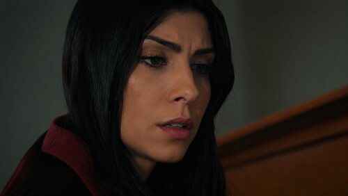 Arzu Yanardağ, en un primer plano de 'Esposa joven'