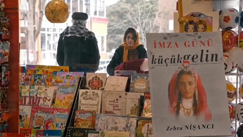 La firma de libros de Zehra en 'Esposa joven'