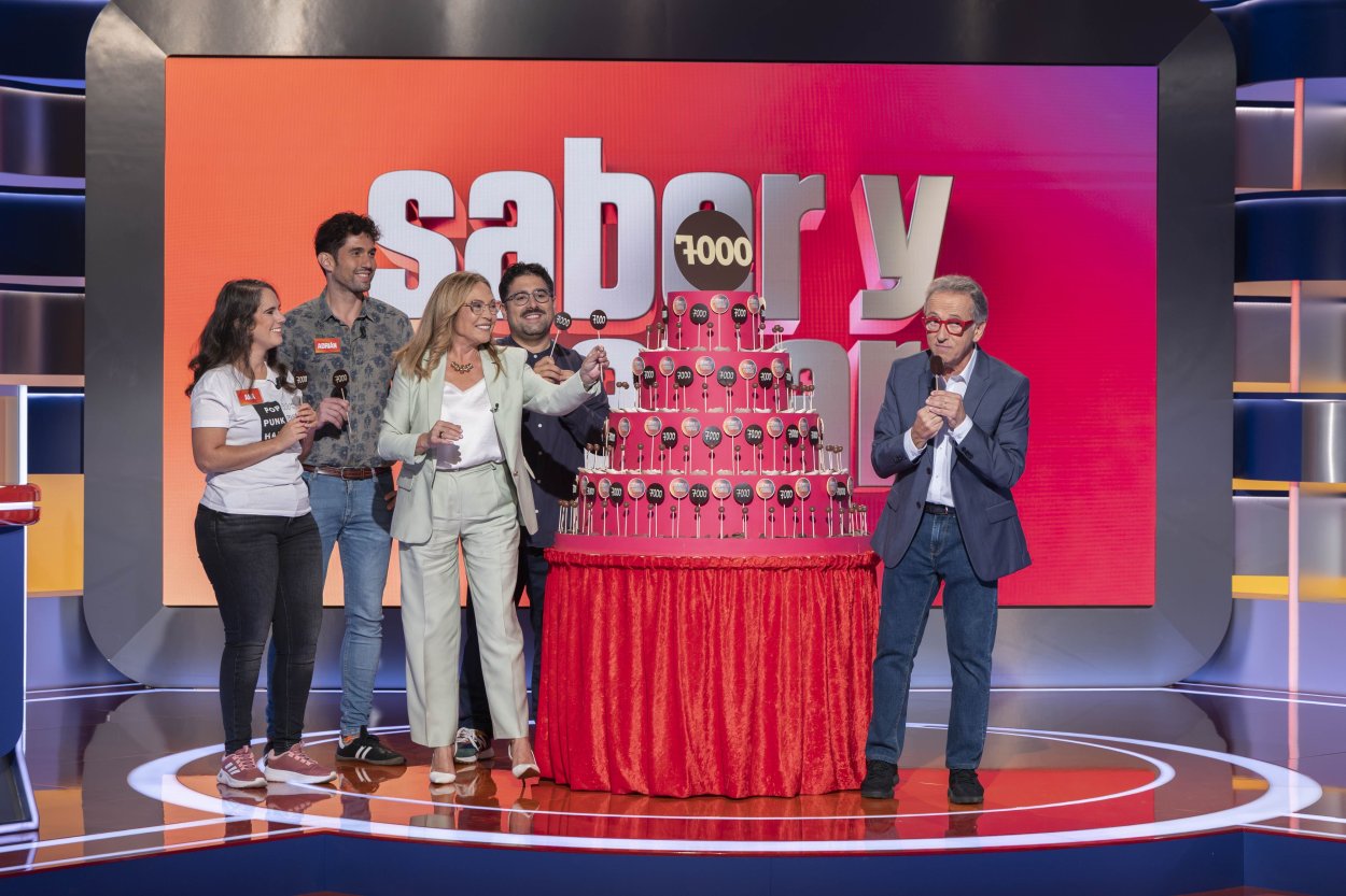 Pilar Vázquez y Jordi Hurtado celebran los 7.000 programas de 'Saber y ganar'