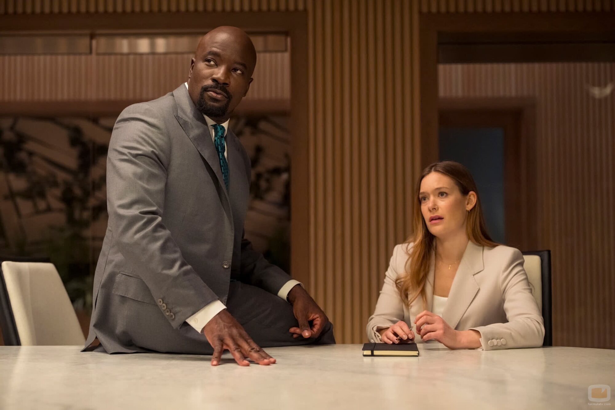 Mike Colter y Rachel Keller en Capítulo 3 titulado 'Juno' de 'Cupertino'