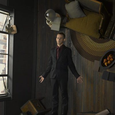 Dominic Monaghan es Simon