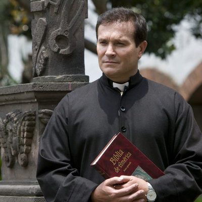 Arturo Peniche en En nombre del amor