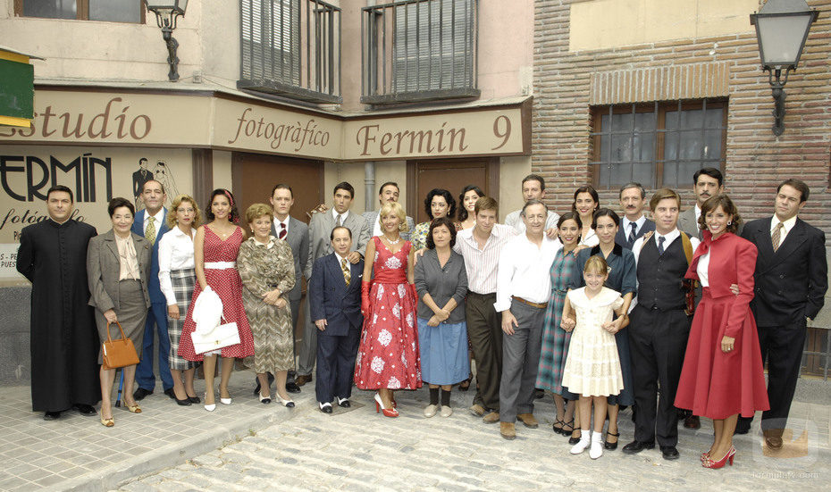 Presentación de la quinta temporada de 'Amar en tiempos revueltos'
