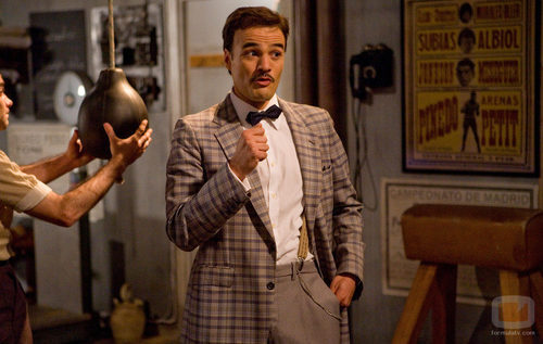 Adolfo Carmona en 'Amar en tiempos revueltos'