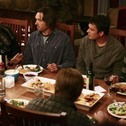 Comida familiar de los Walker en 'Cinco hermanos'