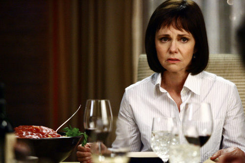 Sally Field en una cena en 'Cinco hermanos'