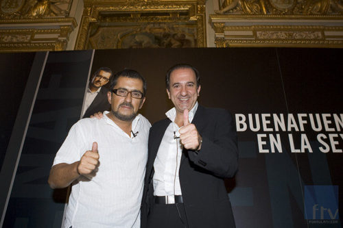 Andreu Buenafuente posa con José Miguel Contreras consejero delegado de laSexta