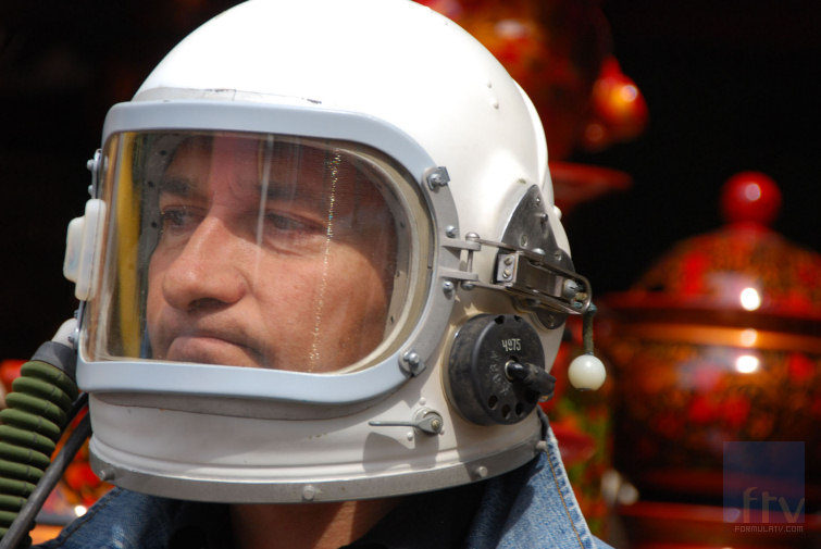 Sardá con un casco Rusia