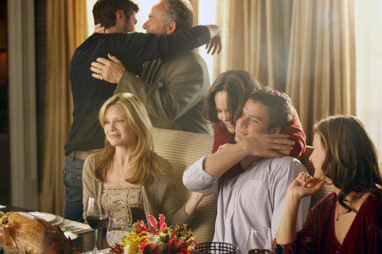 La familia Walker se abraza en 'Cinco hermanos'