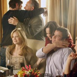 La familia Walker se abraza en 'Cinco hermanos'