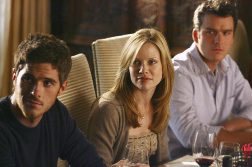 Tommy y Justin Walker a la mesa en 'Cinco hermanos'