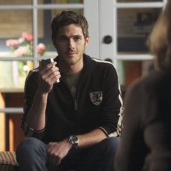 Dave Annable interpreta a Justin Walker en 'Cinco hermanos'